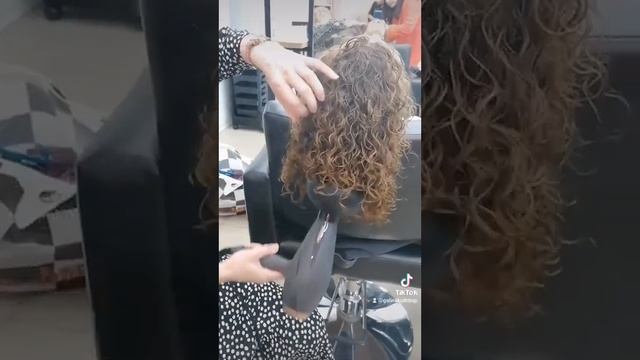 Химическая завивка на длинные волосы. смотреть онлайн