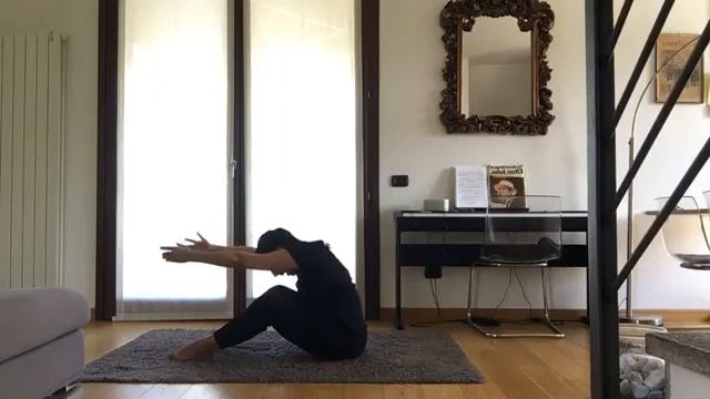 Energy Stretching con Claudia di Sport Club 12 Ispra del 17-04 смотреть онлайн