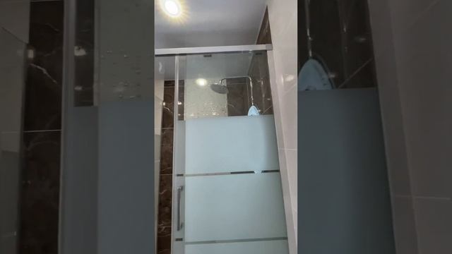 Натяжной потолок в ванной комнате | Астра Модерн Калуга #калуга #натяжныепотолки смотреть онлайн