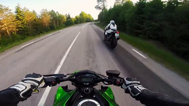 Are You Scared? - 2015 Kawasaki Z1000 & Suzuki GSXR 1000 K7 смотреть онлайн
