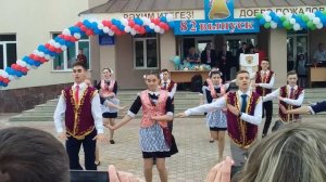 Татарский танец выпускников Старобалтачевской СОШ 1. 22 мая 2021 г.