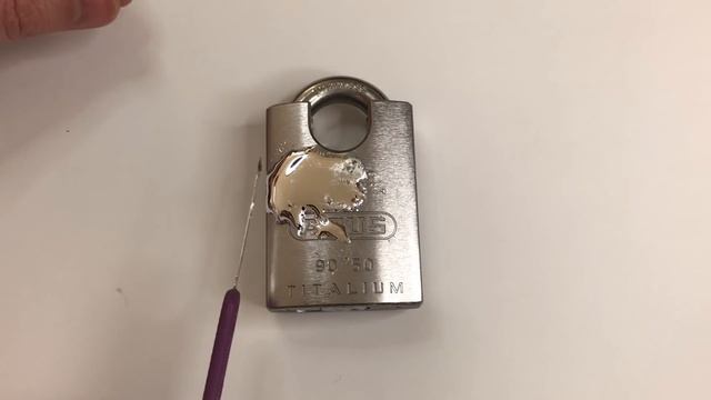 [593] Gallium vs. Titalium - Abus Padlock Meets a Gruesome End смотреть онлайн