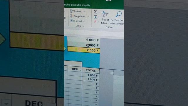Mon grand frère me montre sa formule secrète sur Microsoft Excel @yadehightech смотреть онлайн