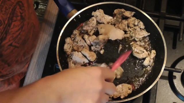 "Куриное филе в сливках с миндалем" Выпуск 35! смотреть онлайн