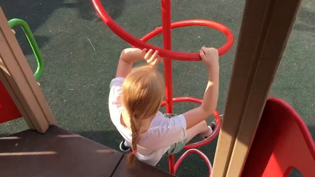 Vlog// прогулка по даче ! Конец карантина смотреть онлайн