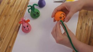 ХРУСТЯЩИЕ шарики-АНТИСТРЕСС.Забавные антистрессы из крахмала и муки.Игрушки антистресс своими рукам