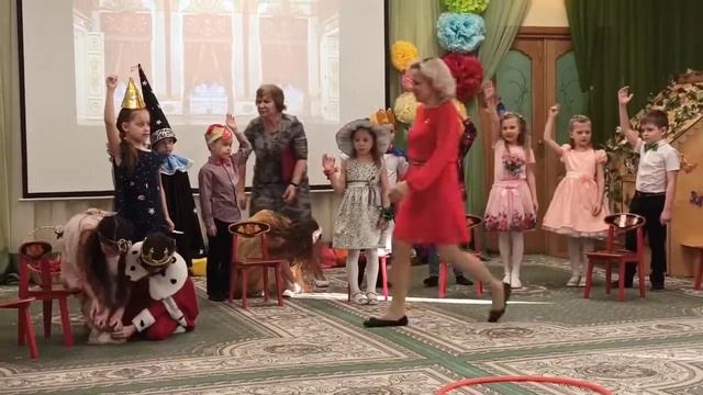 Праздник 8 марта. 2022 год смотреть онлайн