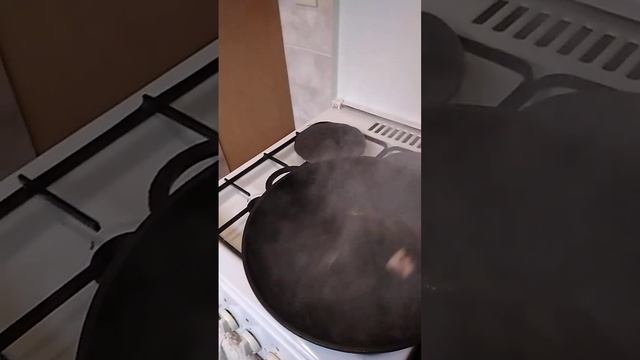 Антипригарный слой курдючным жиром. смотреть онлайн
