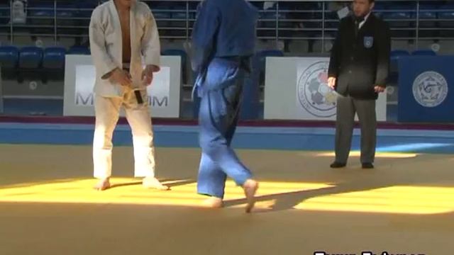 Спорт. Дзюдо. Чемпионат Кыргызстана-2017. 66 кг 1\16 Бердалиев Э.-Алымкулов С. смотреть онлайн