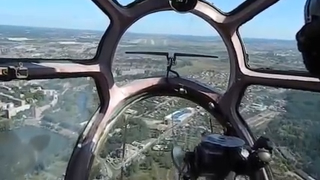 Посадка АН 12 в Кольцово... смотреть онлайн