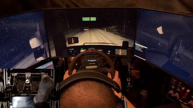 Euro Truck Simulator 2 | Открытый конвой | Водитель Антон впервые пробует виртуальную езду смотреть онлайн