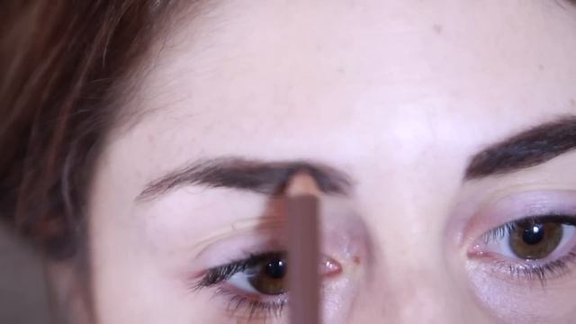 Battle of the Drugstore Brow Pencils - ROUND 1 смотреть онлайн