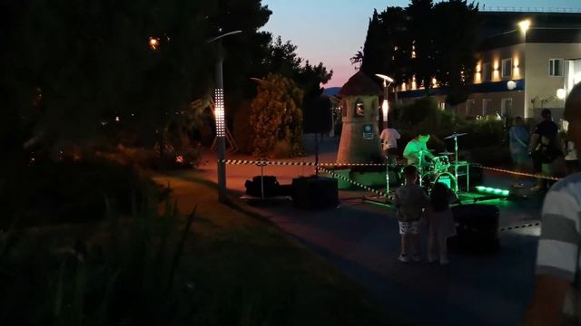 Репортаж с вечерней набережной Геленджика смотреть онлайн