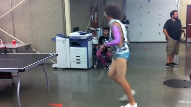 RED FOO vs SKY BLU in Ping Pong смотреть онлайн