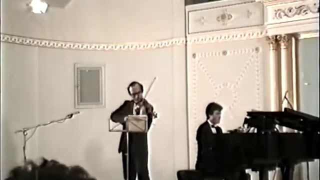 Brahms Hungarian Dance in E minor смотреть онлайн