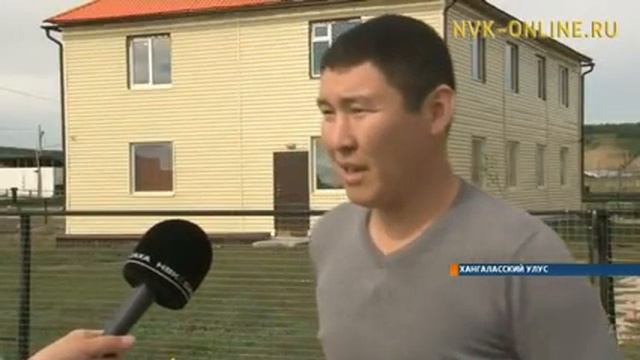 В Хангаласском улусе у подъездных дорог установили фонари на солнечной батарее смотреть онлайн