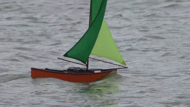 Maxi rc sloop full on (15-25 knts.) смотреть онлайн