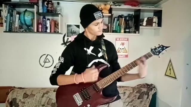 15 летний парень играет лютый рок на электро гитаре #гитара #рок #музыка