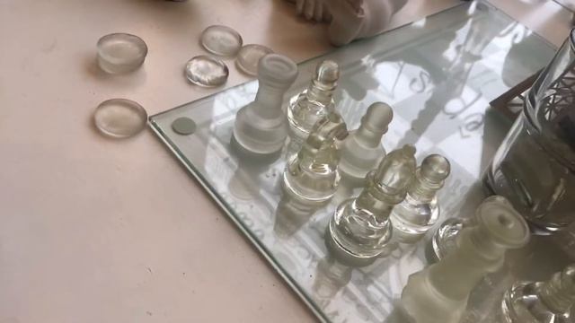 Стеклянные. Шахматы смотреть онлайн