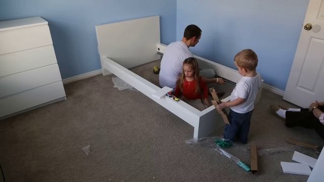 Time Lapse assembly of IKEA MALM bed frame смотреть онлайн