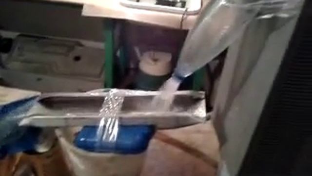 влог саврань импровизированый водопад из подручных средств в гараже мастерской. подпишись смотреть онлайн