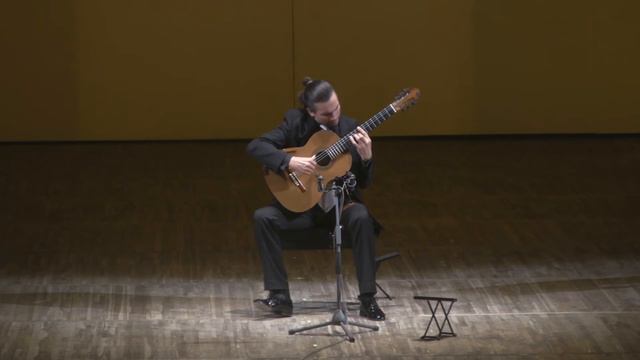Artyom Dervoed at 'Guitar Virtuosos' 2013 festival - 'Mazurka Appassionata' by Barrios смотреть онлайн