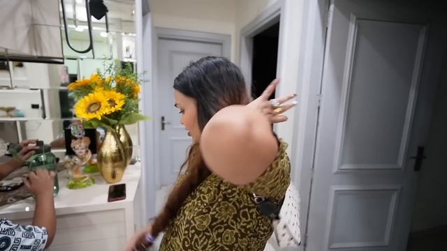 KRITIKA IS PREGNANT AGAIN | Armaan Malik смотреть онлайн