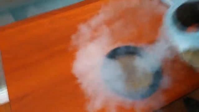 Замораживание продуктов в жидком азоте смотреть онлайн