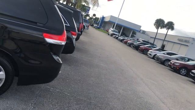 США.Флорида.Автосалон "Chevrolet' в Уэст Палм Бич.Декабрь2018 смотреть онлайн