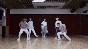 Easy "stray kids " dance practice