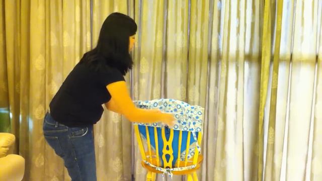 My Little Seat - Turn any chair into a baby seat! смотреть онлайн