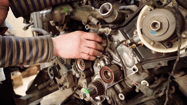 Регулировка клапонов на 1UZ  2UZ 3UZ