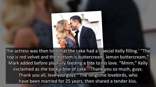Kelly Ripa & Mark Consuelos Kiss & Feed Each Other Cake During Steamy PDA Moment On ‘Live’ смотреть онлайн