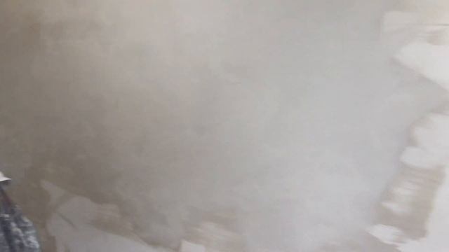 Краска с декоративным "песком", простая в работе, красивое и надежное покрытие! смотреть онлайн