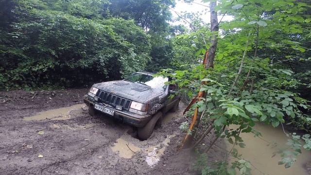 Grand Cherokee zj 5.2 проедет или нет в грязи смотреть онлайн