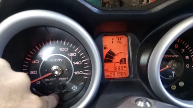 How to: Yamaha Xmax 250 oil indicator reset смотреть онлайн