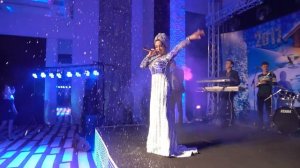 Shabnam Surayo-latino | Шабнами Сурайё | Дар мехмонии Фарзона