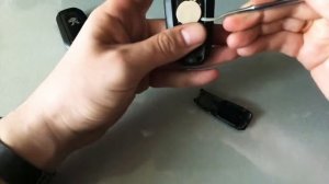 Замена батарейки в ключе от Peugeot 508