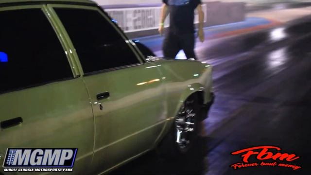 gringo 4DOOR MALIBU GIVES MUSTANG THE HIT DID HE CATCH HIM?? смотреть онлайн
