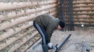 Установка долговечных металлических лаг в бане 6*3 своими руками.