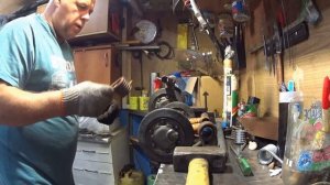 Смазка подшипников  и замена пружин на снегоходе Буран