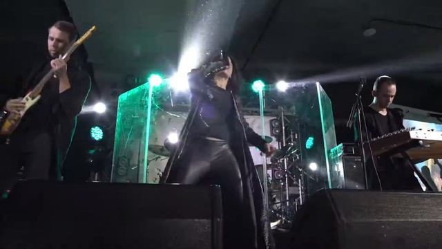 Вечеринка в стиле MATRIX смотреть онлайн
