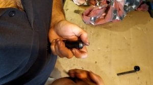 Как зарядить гидронатяжитель цепи