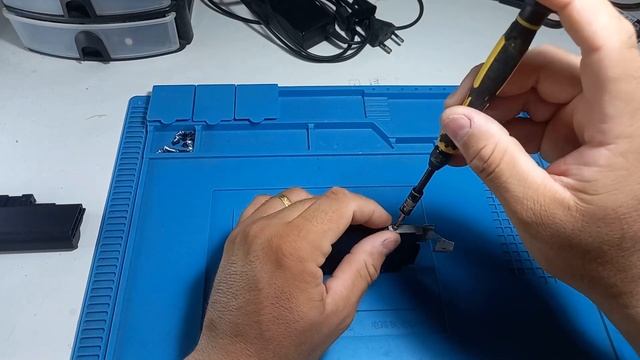 Upgrade NETBOOK ACER ONE SSD+MEMORIA RAM смотреть онлайн