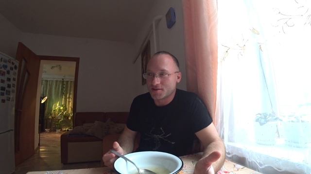 Доедаю шулюм по просьбе подписчика и параллельно рассказываю о последних новостях из жизни в деревн смотреть онлайн