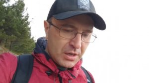 Живу в палатке у моря. Идём по берегу до скалы Киселёва.