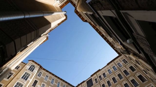 Доходный дом герцога Лейхтенбергского на Б. Зеленина 28 смотреть онлайн