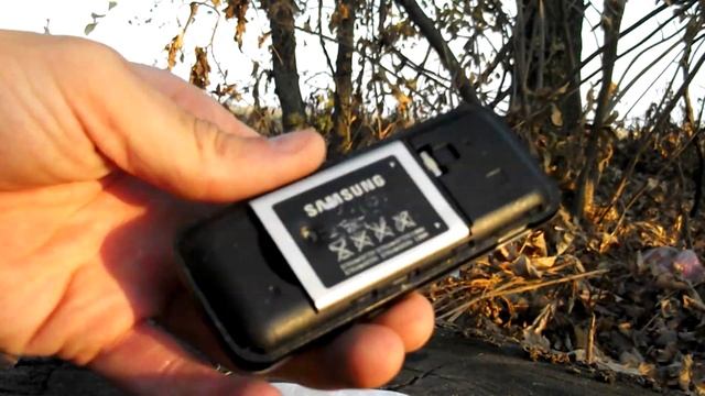 Пневматический пистолет против бутылок, телефона и другое! А что будет с человек после попадания..? смотреть онлайн