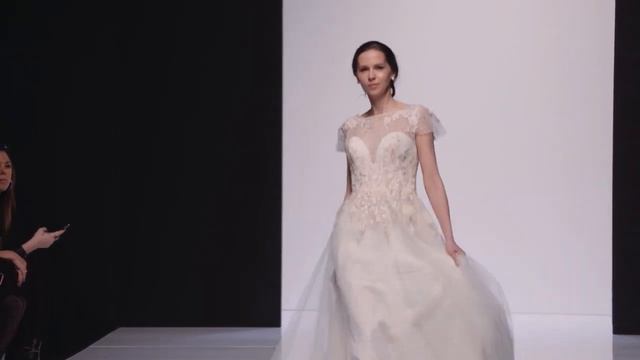 Modeca & Le Papillon by Modeca at London Bridal Fashion Week 2019 смотреть онлайн
