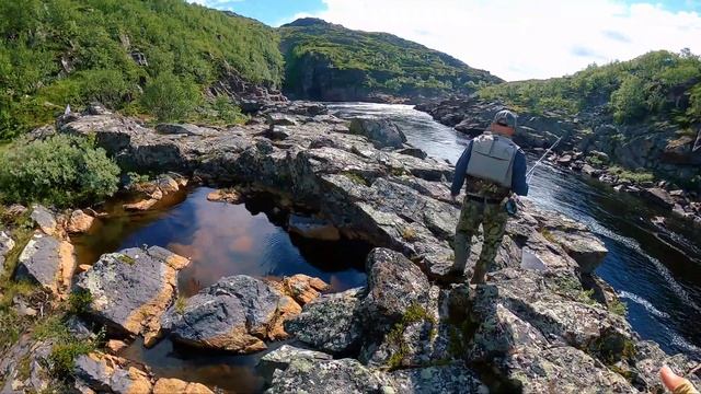 Кольский Полуостров. Рыбалка на Лосося за $30000 смотреть онлайн